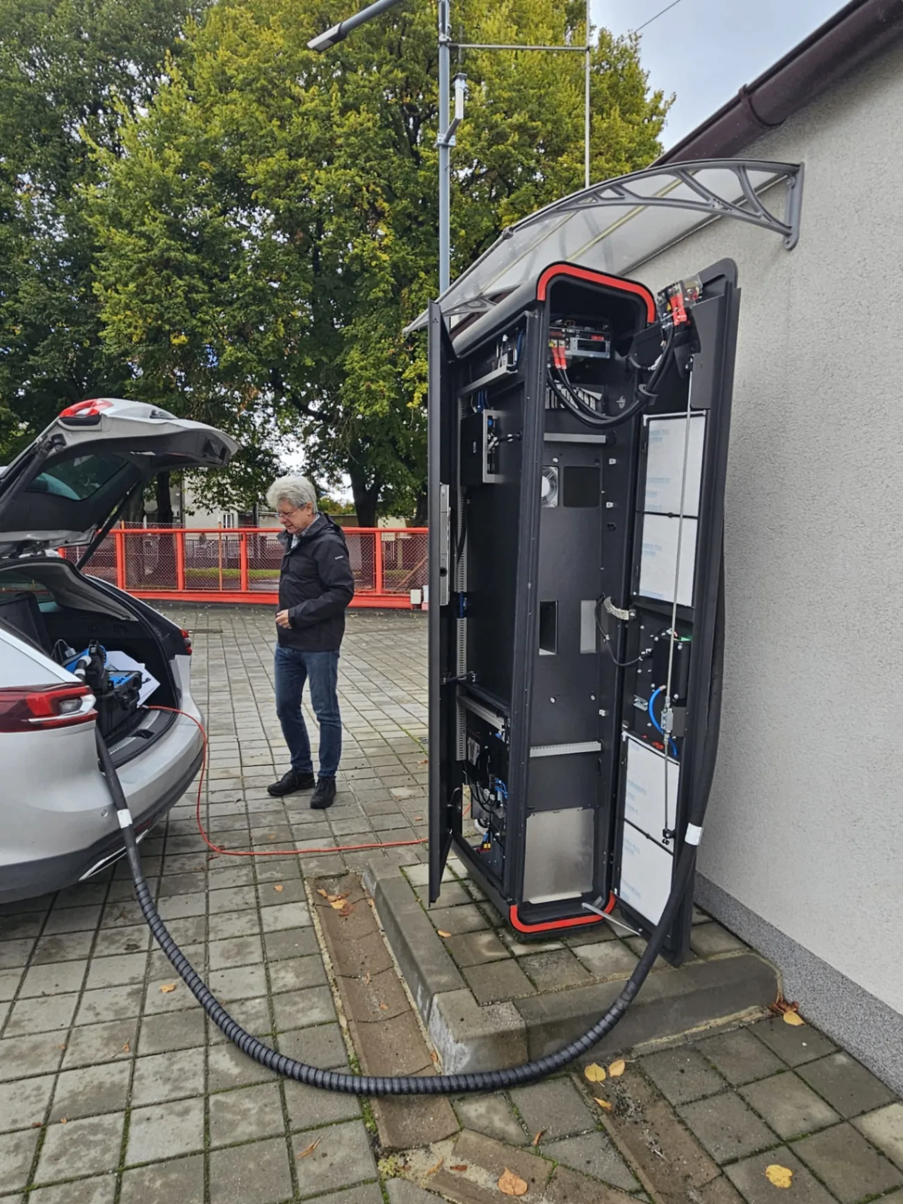 Můj Revizák investuje do e-mobility: novým adaptérem testuje DC nabíjecí stanice
